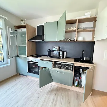 Azure Lazur 2bd 公寓